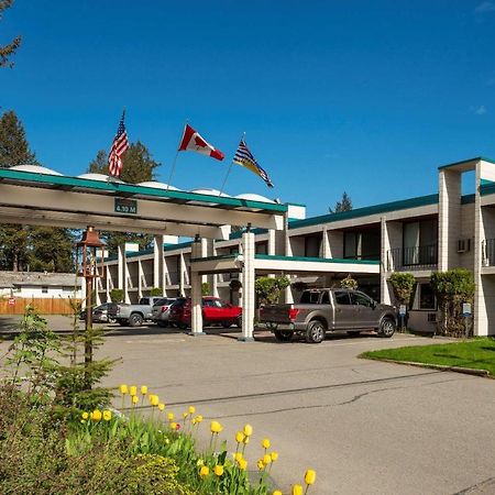 Prestige Riverside Lodge Quesnel Exterior photo
