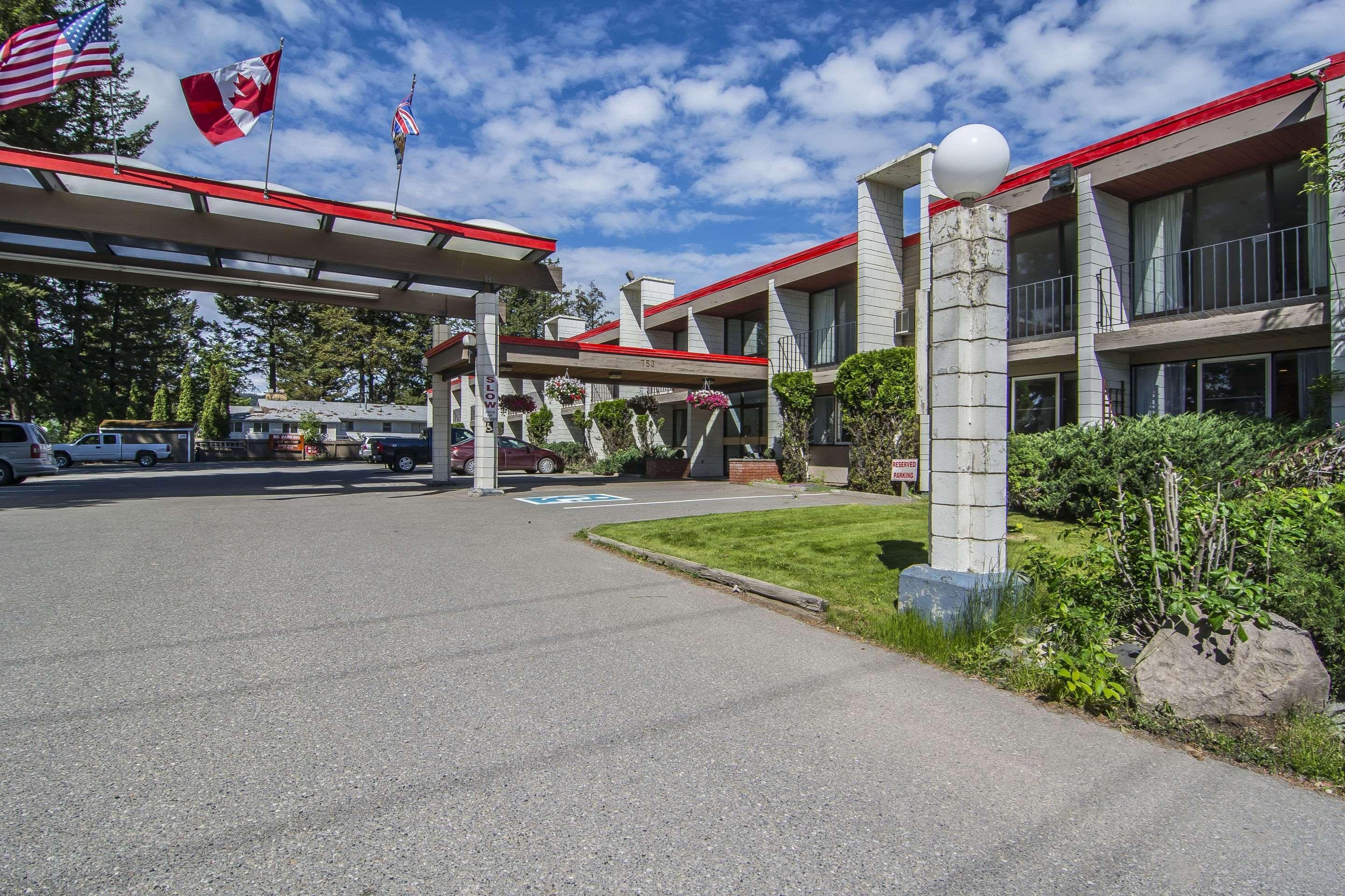 Prestige Riverside Lodge Quesnel Exterior photo